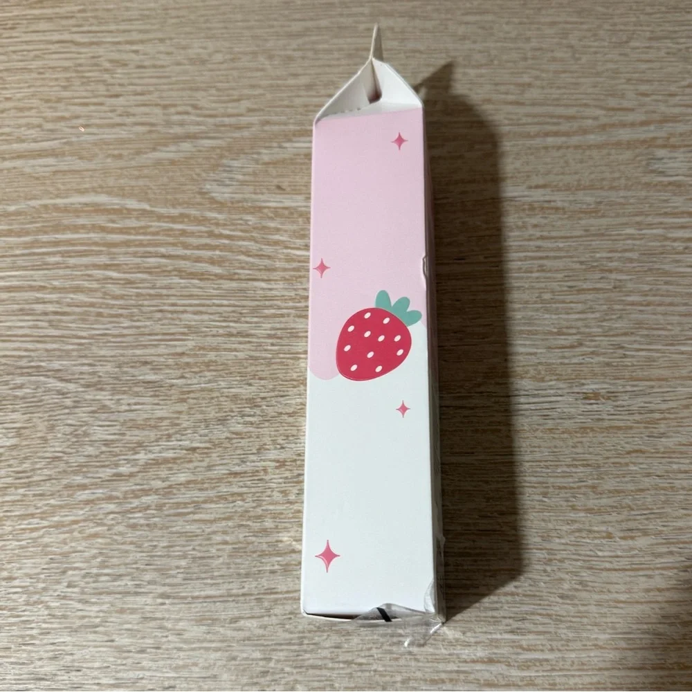 Celev Strawberry Milk Lip Balm & Scrub Set - Pink